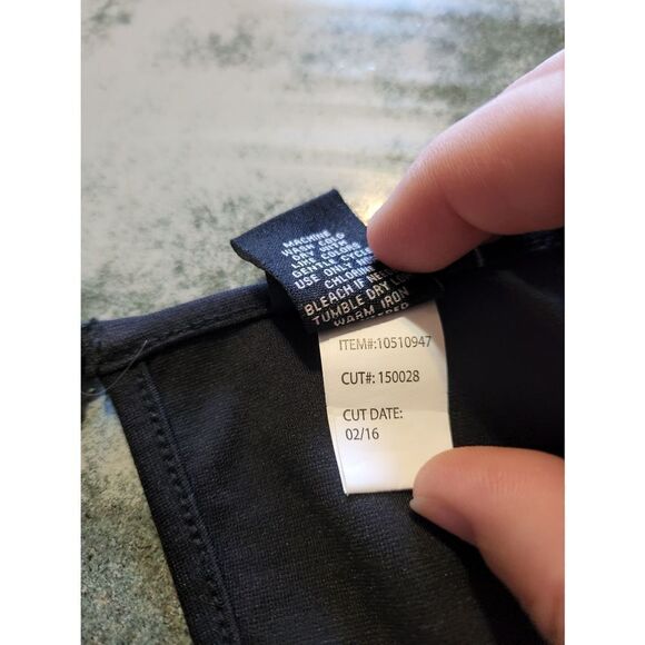 Torrid Crochet Inset Peplum Top In Black sz 00 - Picture 4 of 4